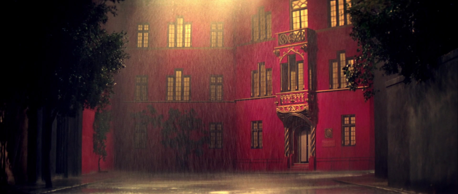 suspiria-remake-2